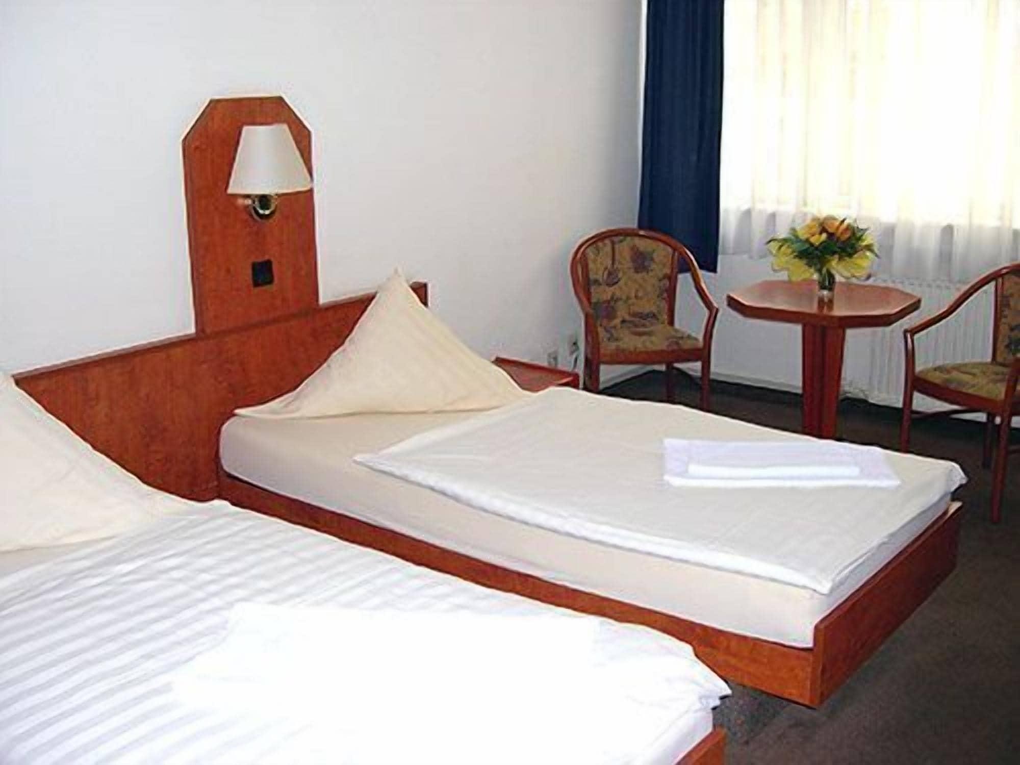 Hotel Rossija Frankfurt am Main Phòng bức ảnh