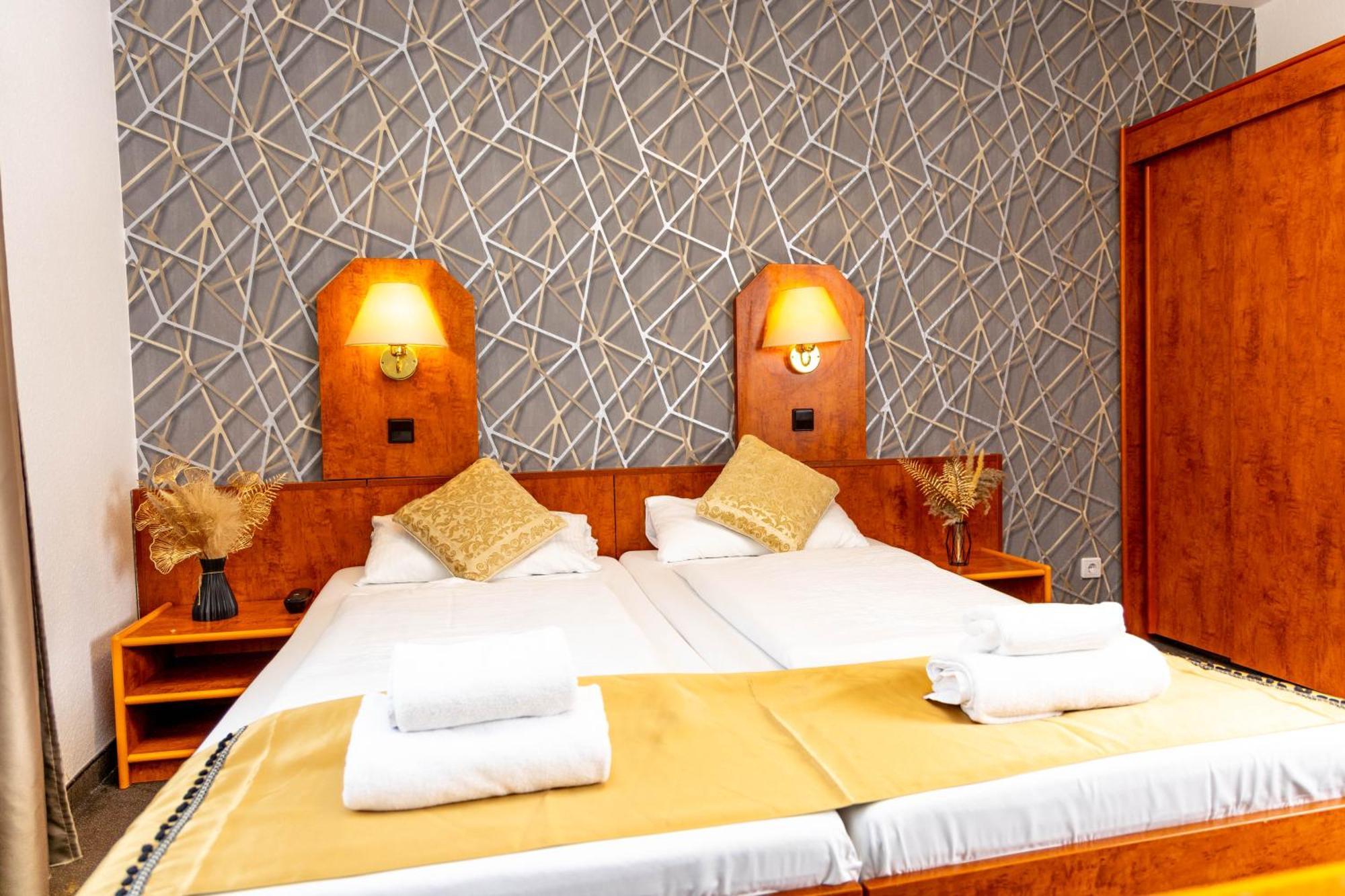 Hotel Rossija Frankfurt am Main Ngoại thất bức ảnh