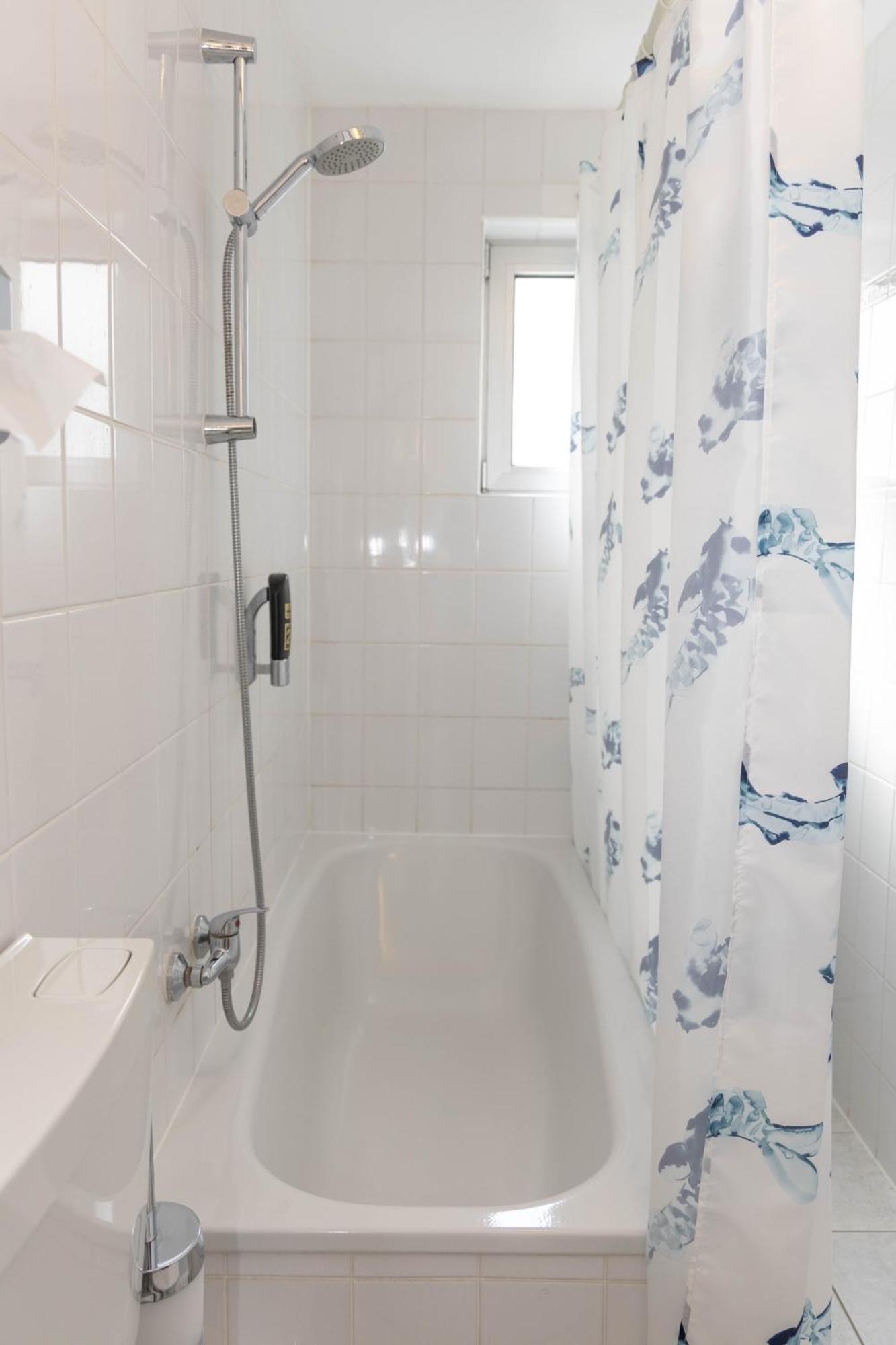 Hotel Rossija Frankfurt am Main Ngoại thất bức ảnh