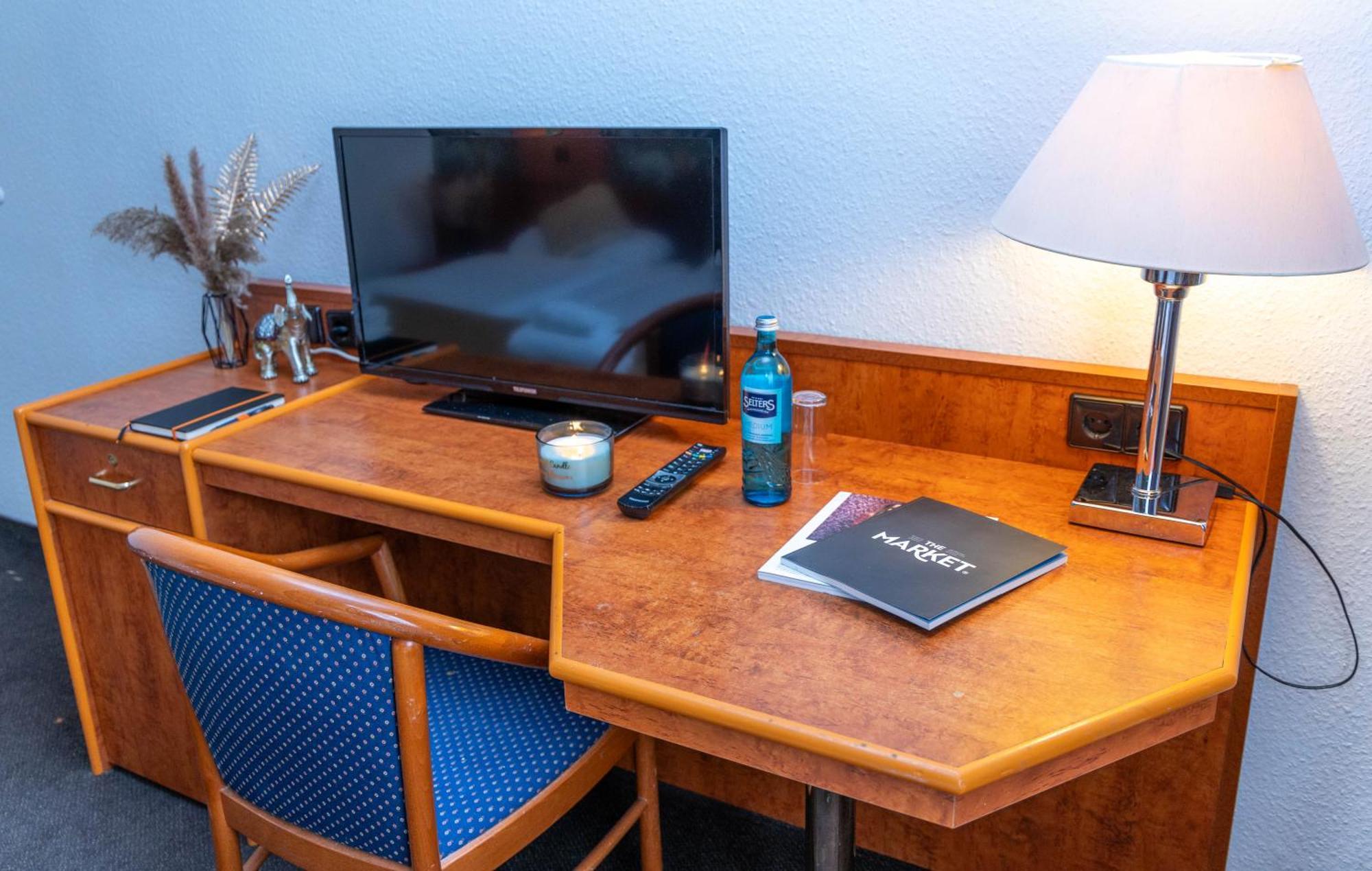 Hotel Rossija Frankfurt am Main Ngoại thất bức ảnh