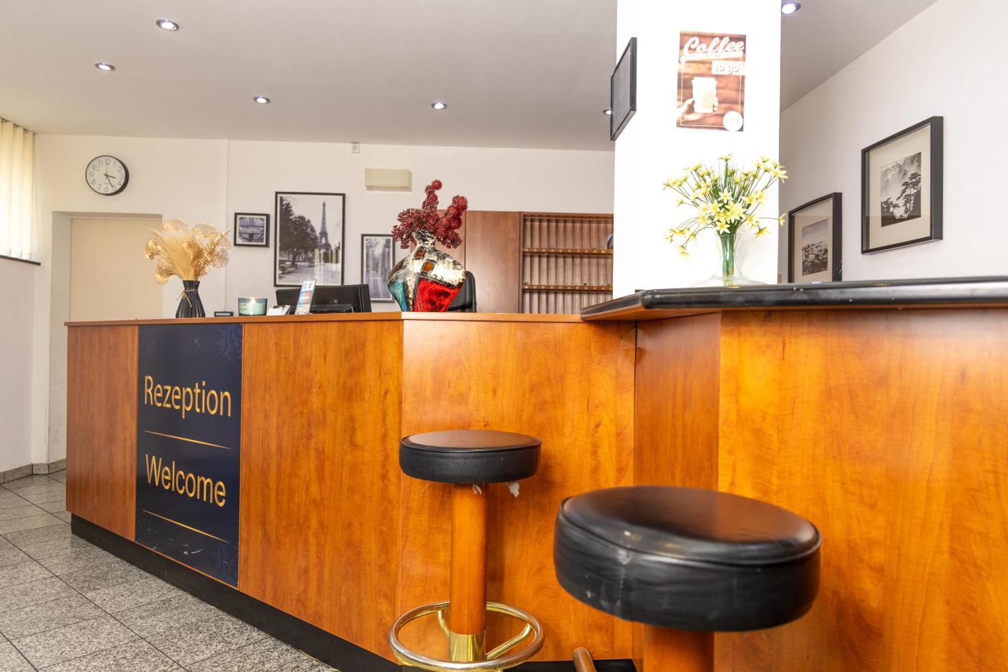 Hotel Rossija Frankfurt am Main Ngoại thất bức ảnh